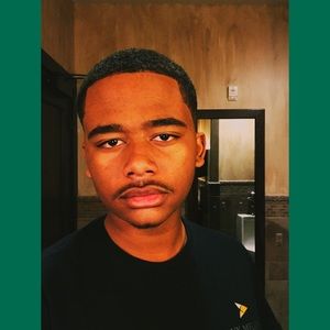 Meet your Posher, Dontay